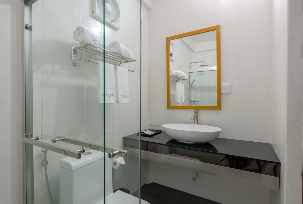 White Sand Dhigurah Standard Room 4