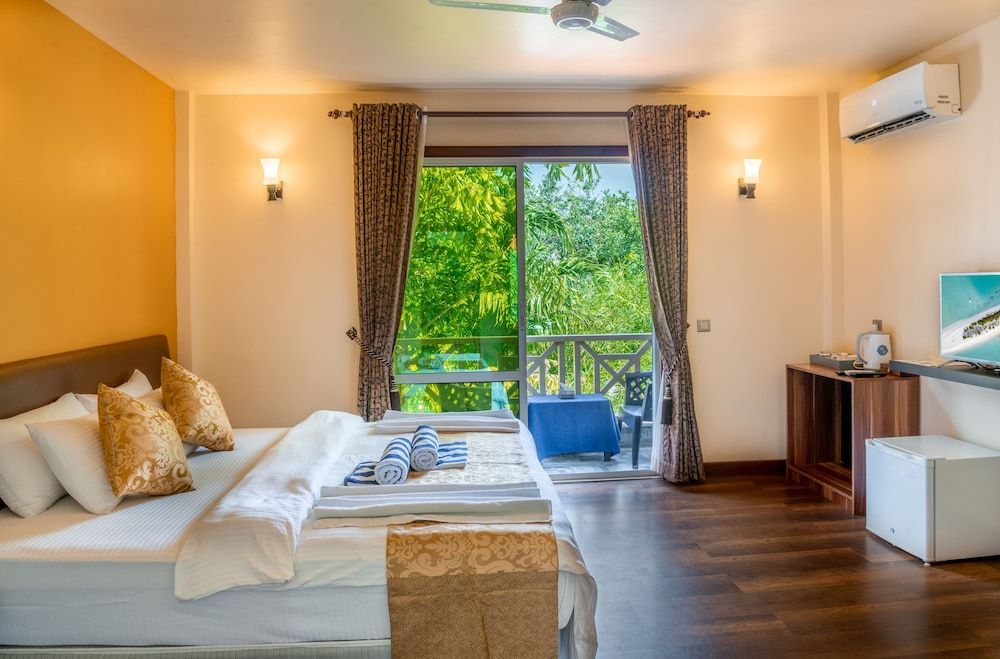 Ostrov Beach Deluxe Suite 4