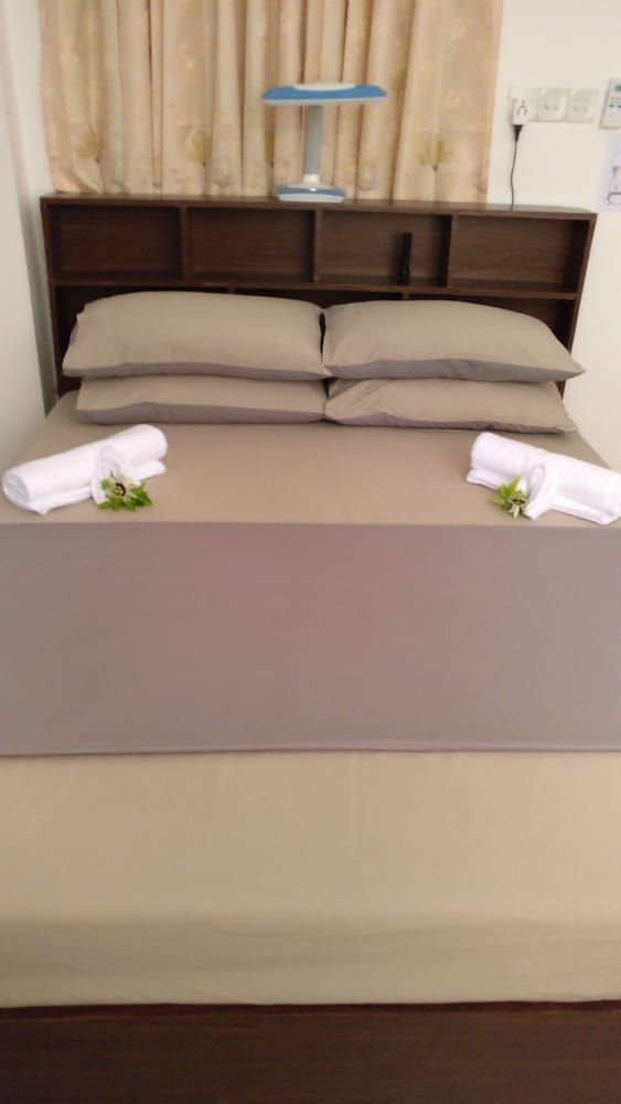 Room, Partial Sea View