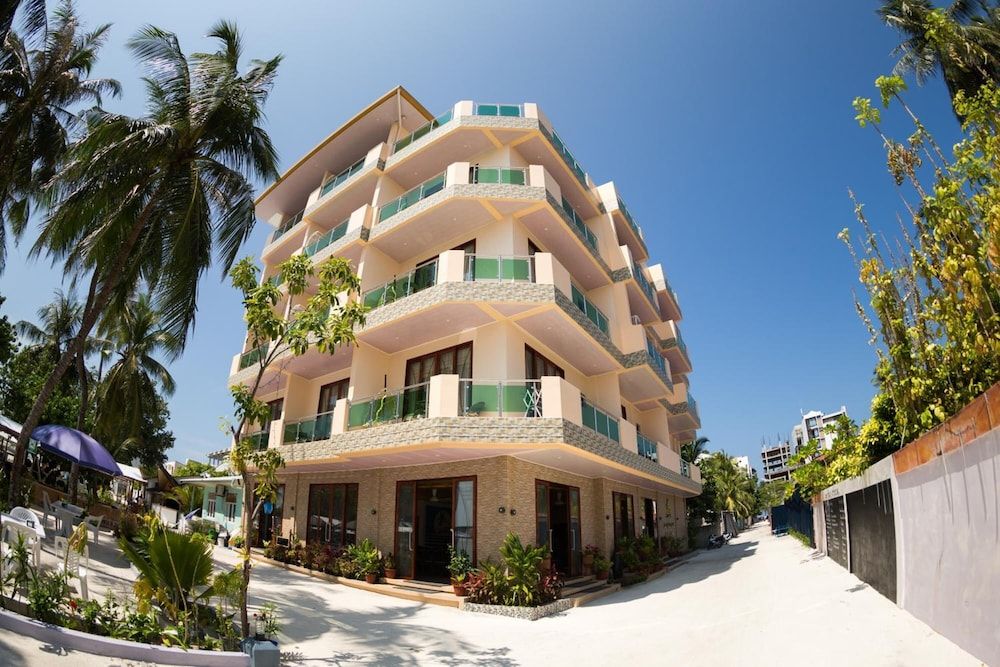 undefined Sunrise Beach and Spa 8