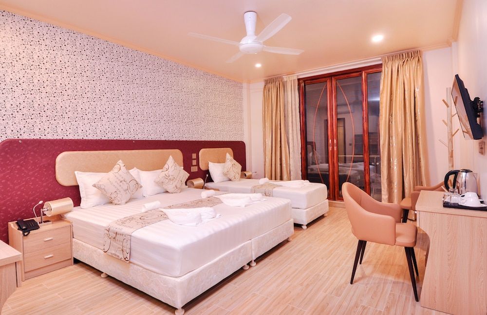 undefined Sunrise Beach and Spa 2