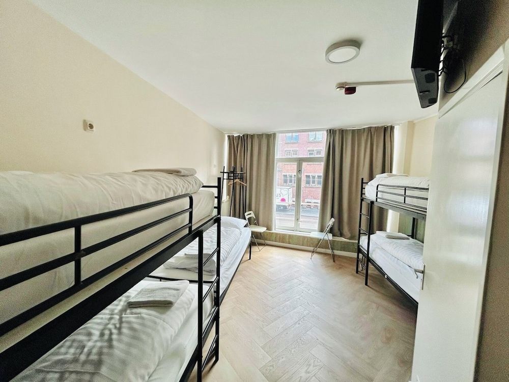 undefined Hotel Damrak Inn 8