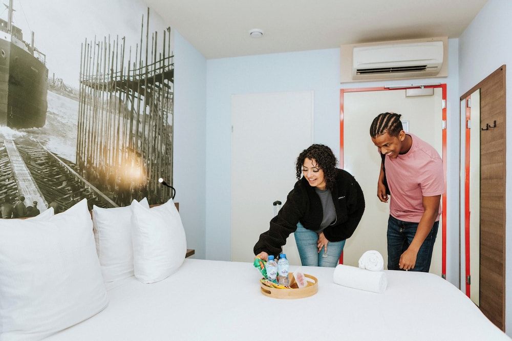 undefined Rotterdam Teleport Hotel 8