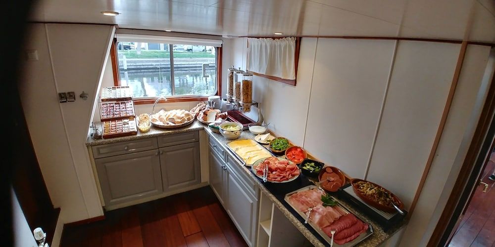 undefined Hotelschip Sarah 10