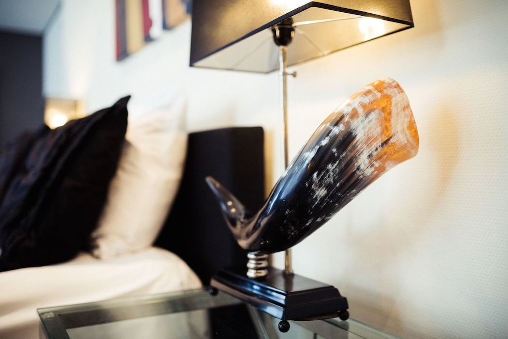 Post-Plaza Hotel & Grand Café Honeymoon Suite 9