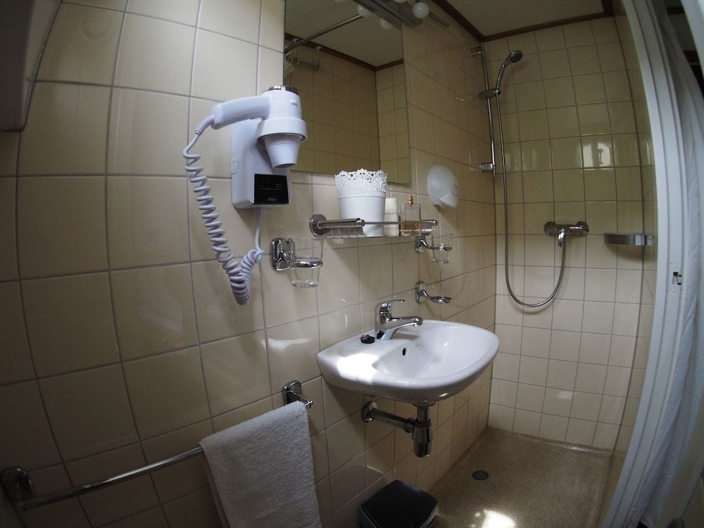 undefined Hotelboat Allure 9