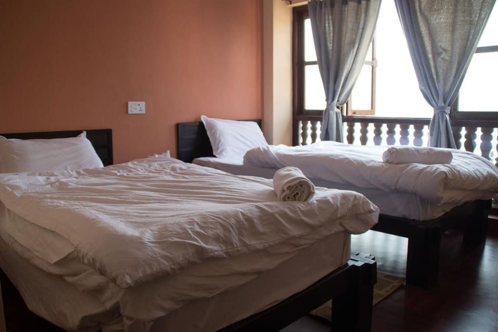 Bandipur Kaushi Inn Standard Twin Room, 2 Twin Beds 3