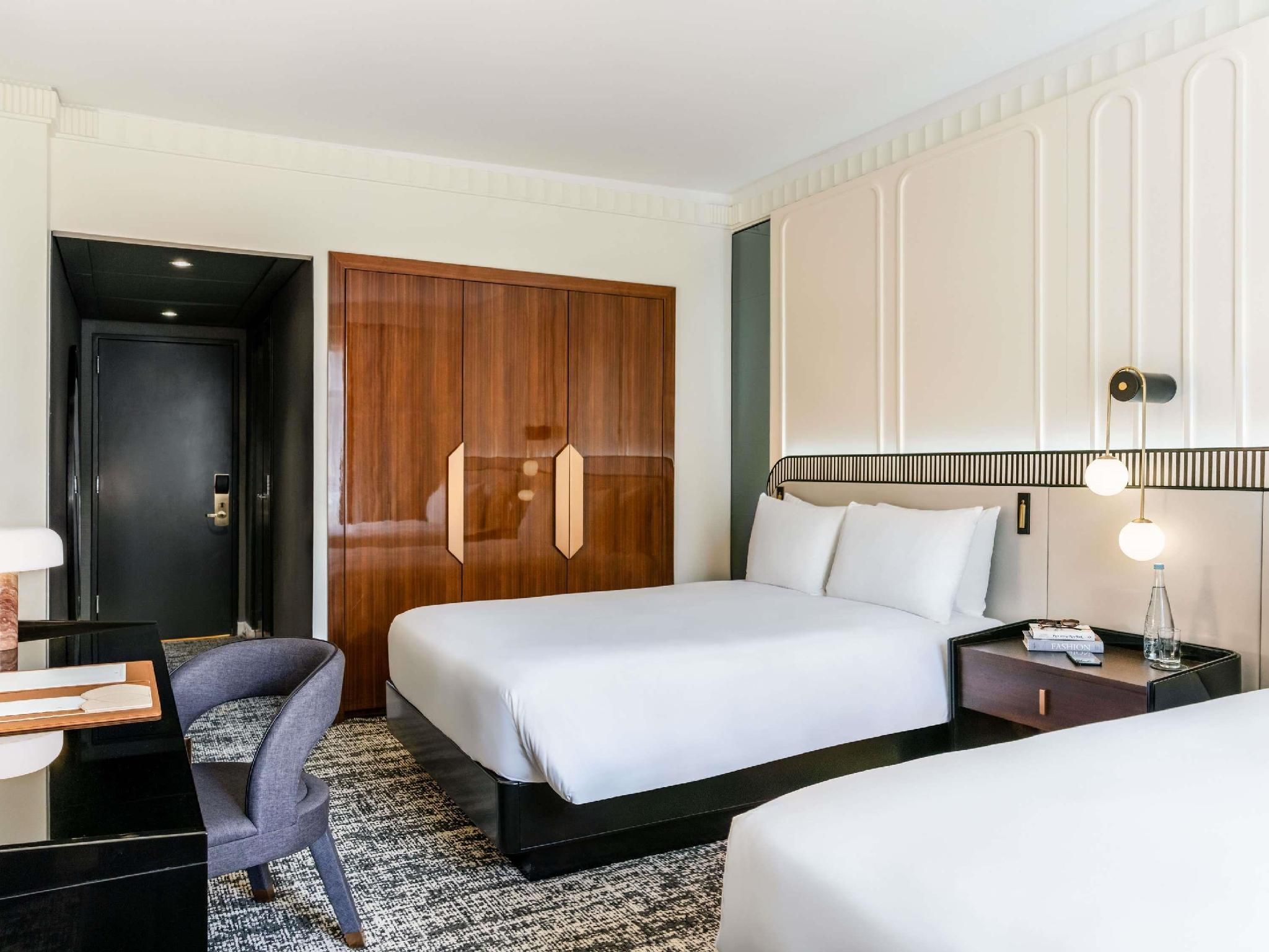 Superior 2 Queen Beds