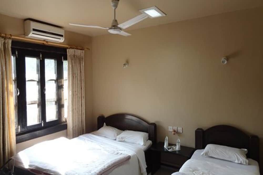 undefined Hotel Parkland 6