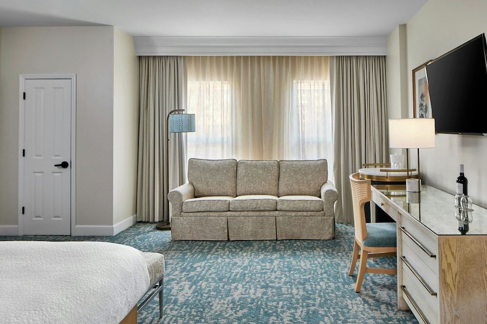 Studio, 1 King Bed with Sofa bed