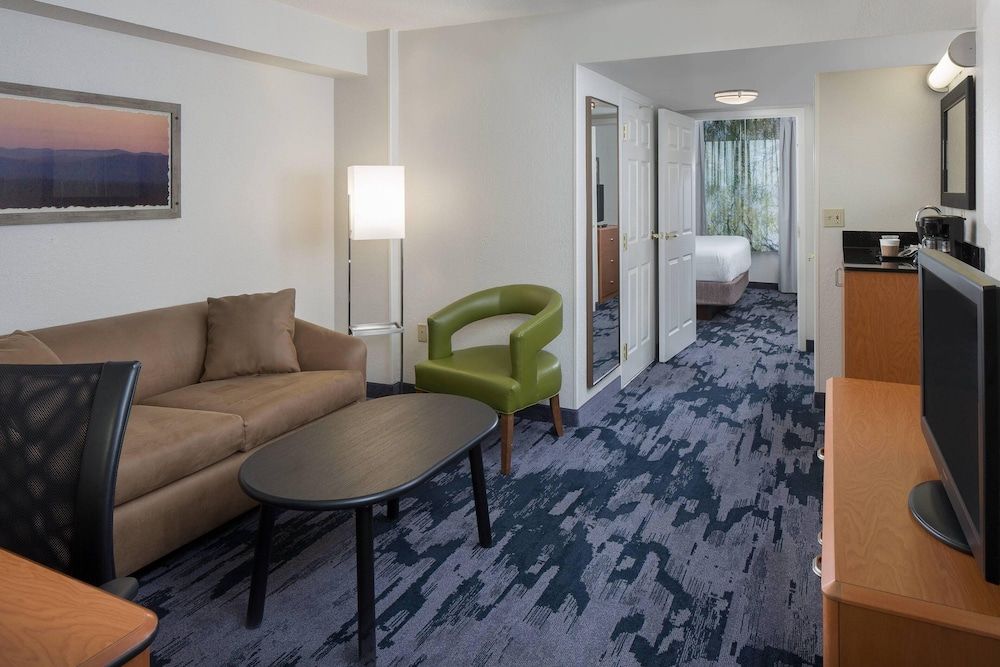 undefined Fairfield Inn & Suites Orlando Lake Buena Vista 4