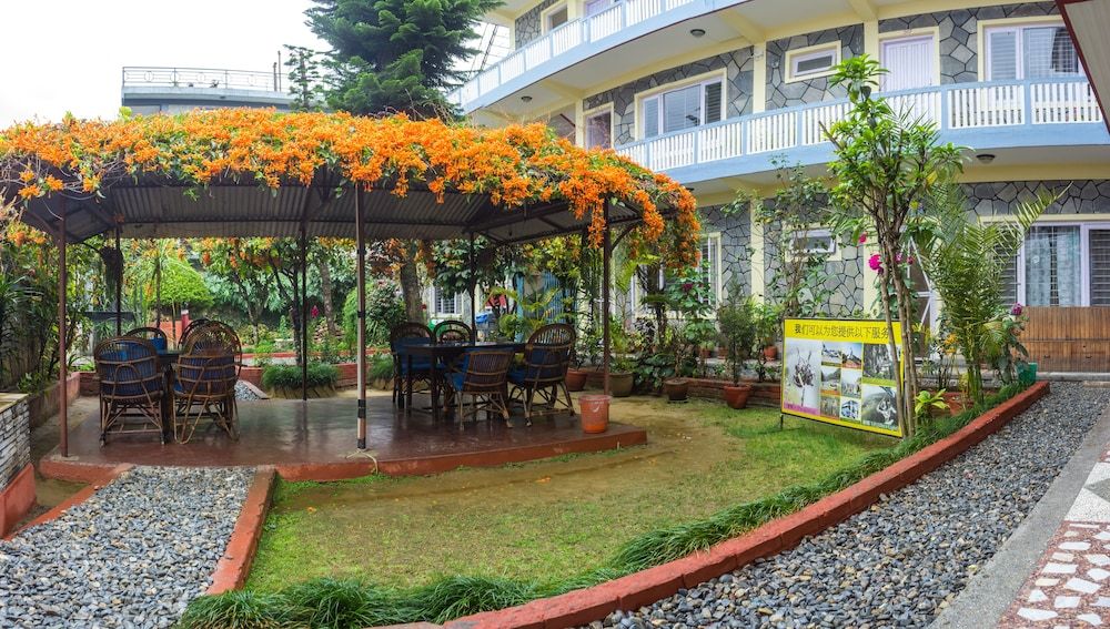 Giri Guest House Basic Double Room 4