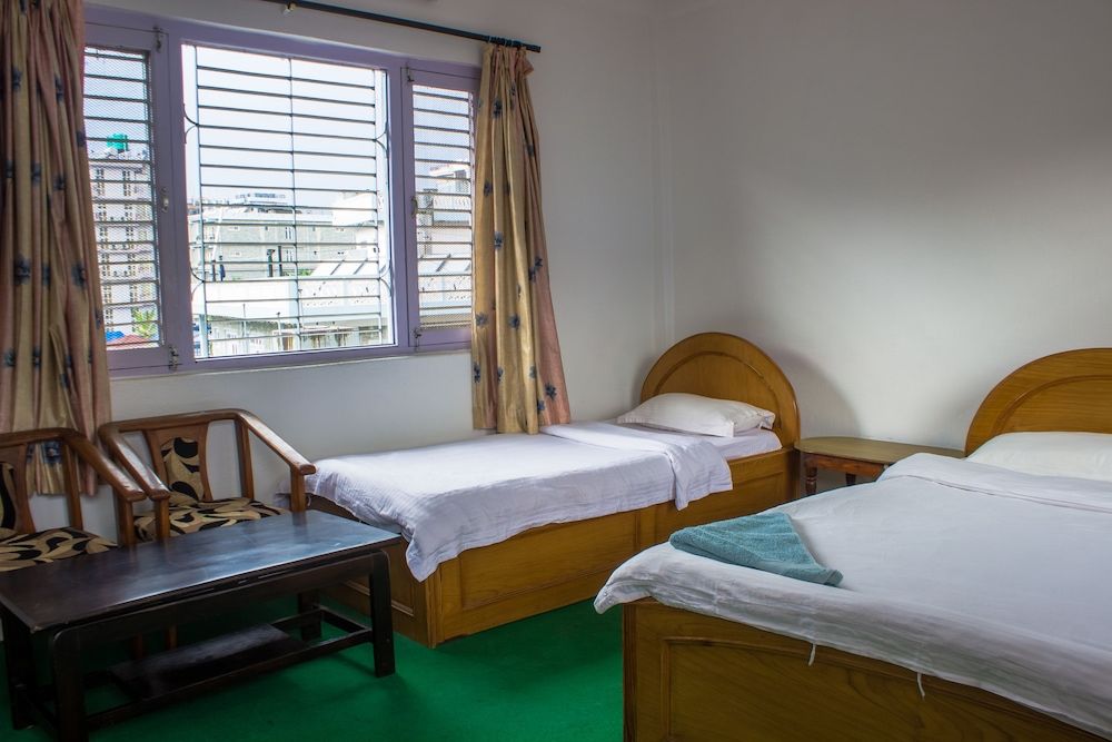 Giri Guest House Basic Double Room 2
