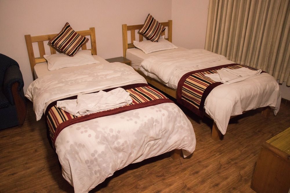 k2Homes Basic Studio, 2 Twin Beds 9