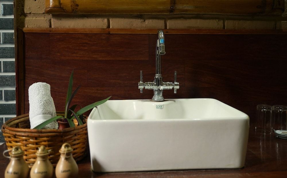 Nana Jungle Resort Near Chitwan National Park Deluxe Room 5