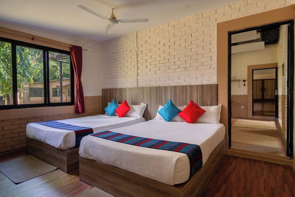 Nana Jungle Resort Near Chitwan National Park Standard Room