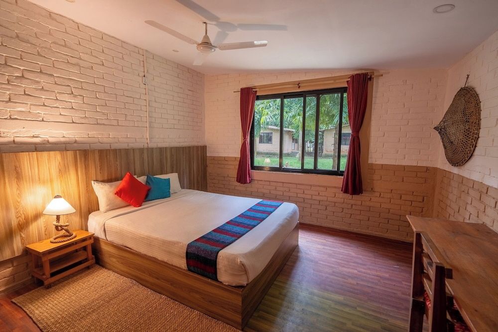 Nana Jungle Resort Near Chitwan National Park Deluxe Room