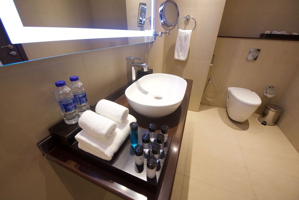 Carnelian By Glory Bower Hotel Executive Double Room, 1 Double Bed 7