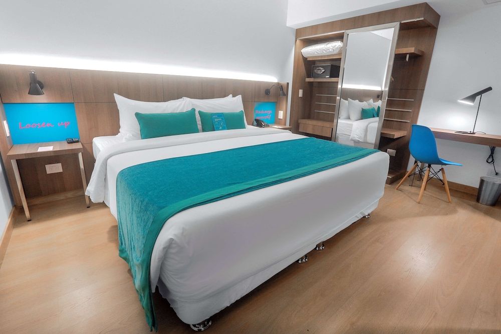 undefined Libre Hotel, BW Signature Collection 10