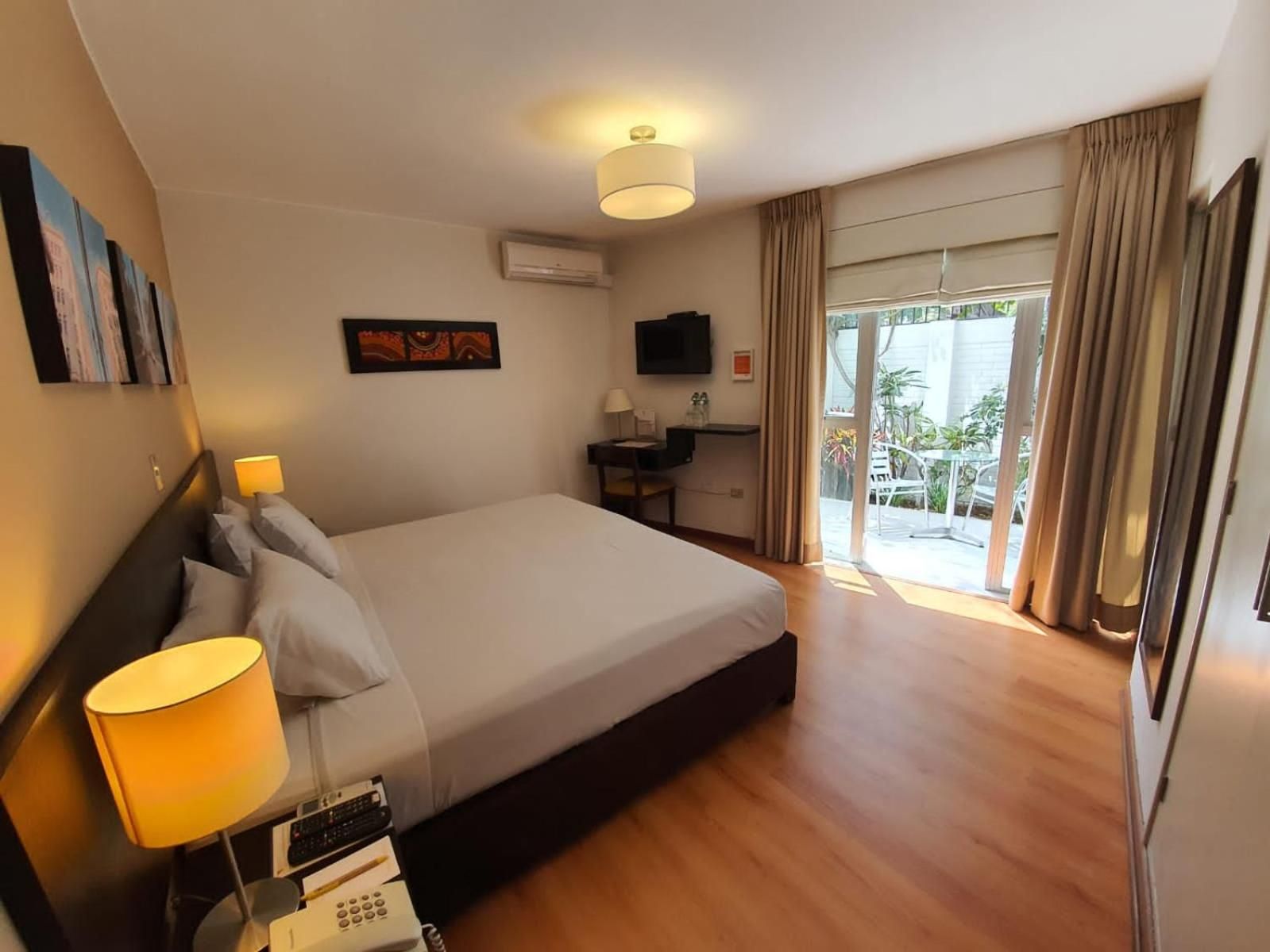 undefined Girasoles Hotel 5