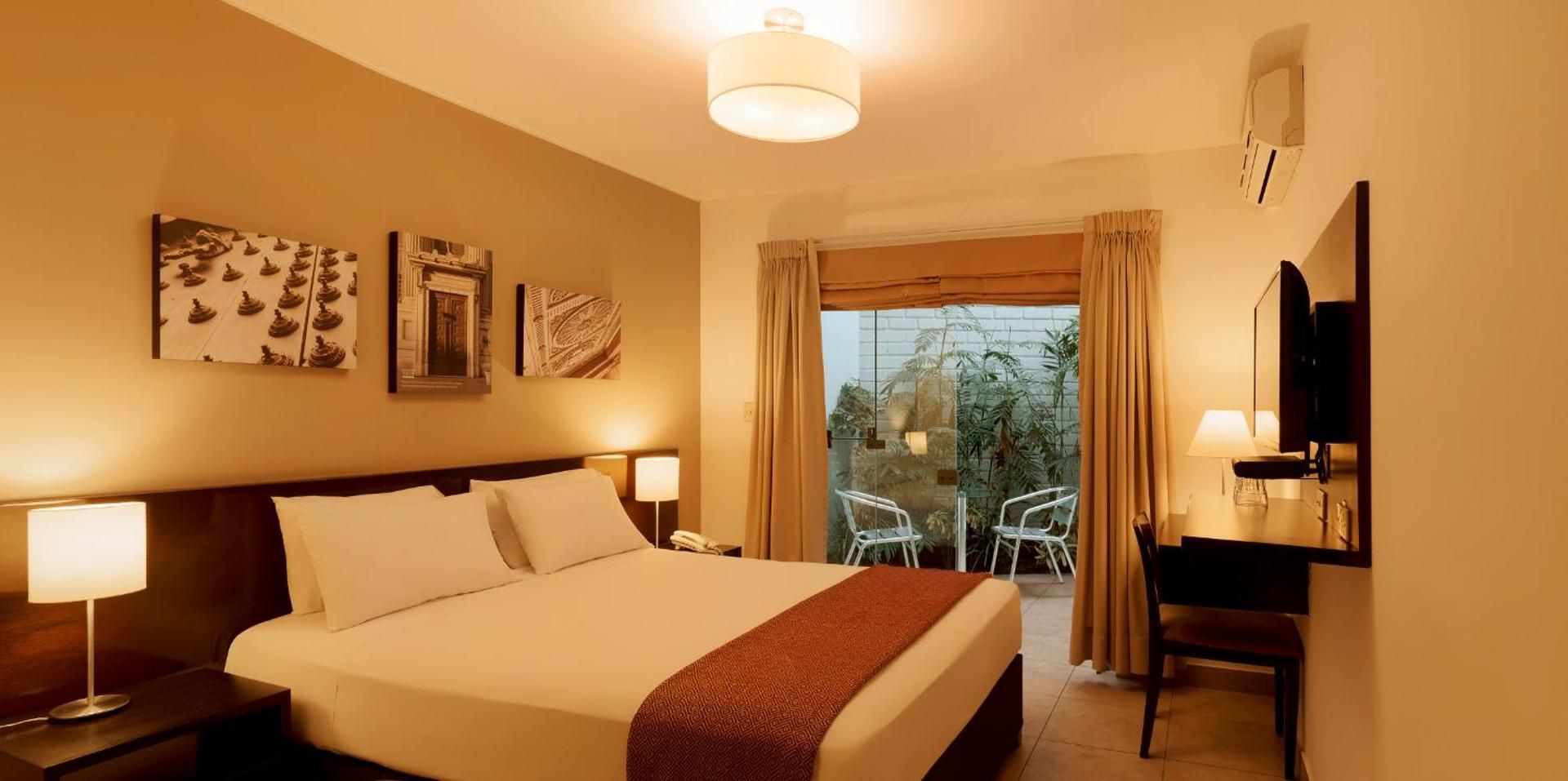 undefined Girasoles Hotel 4