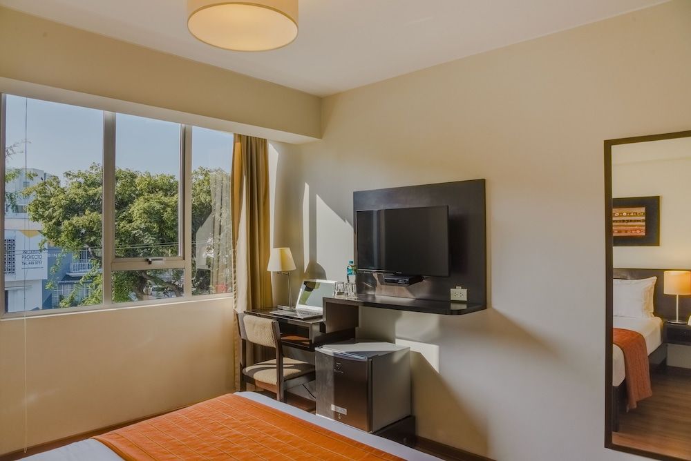 Girasoles Hotel Double Room 6