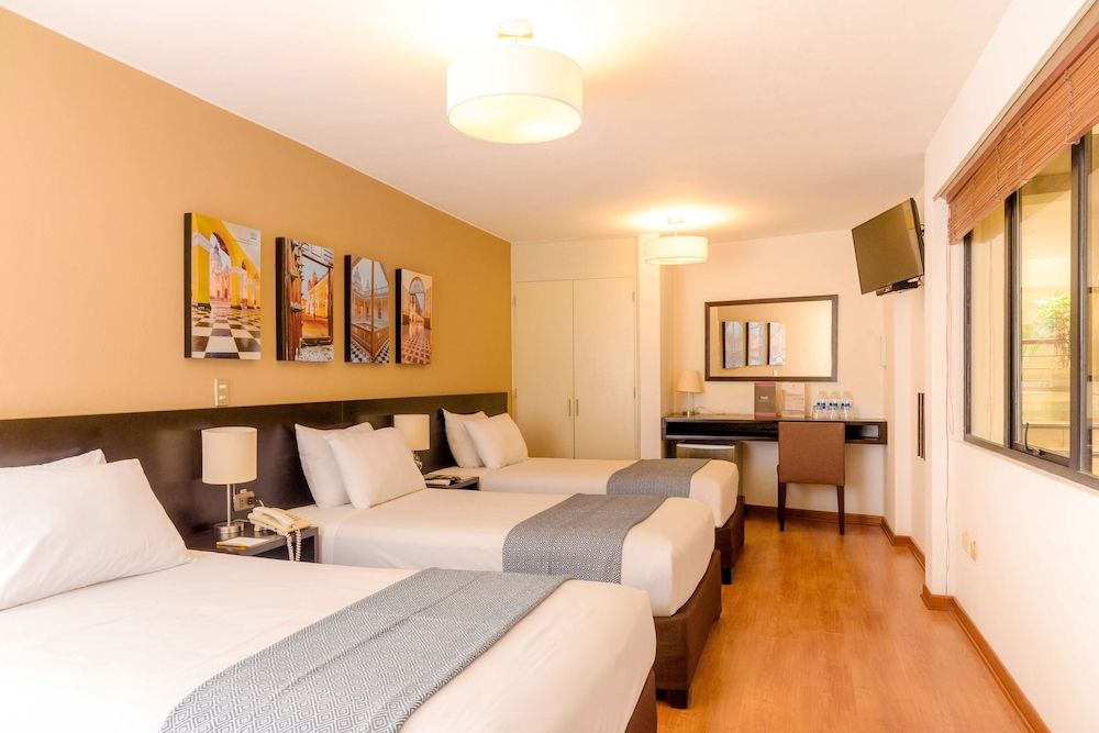 undefined Girasoles Hotel 4