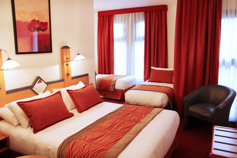 Opera Cadet Hotel Family Room