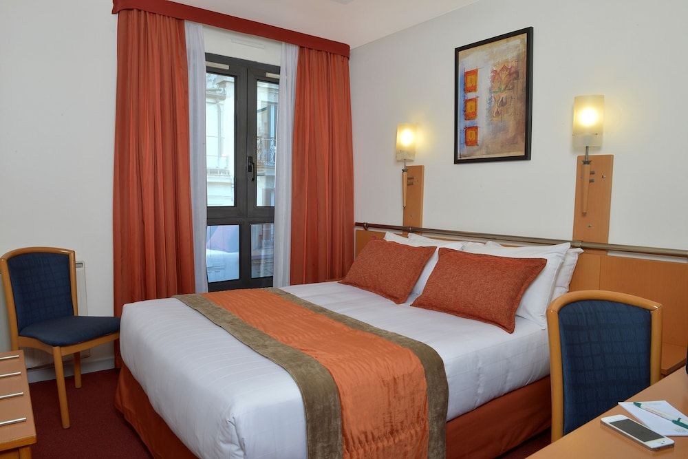 undefined Opera Cadet Hotel 2