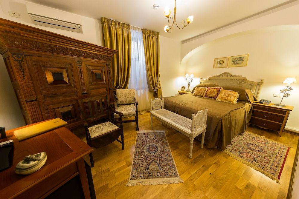 undefined Grand Boutique Hotel 4