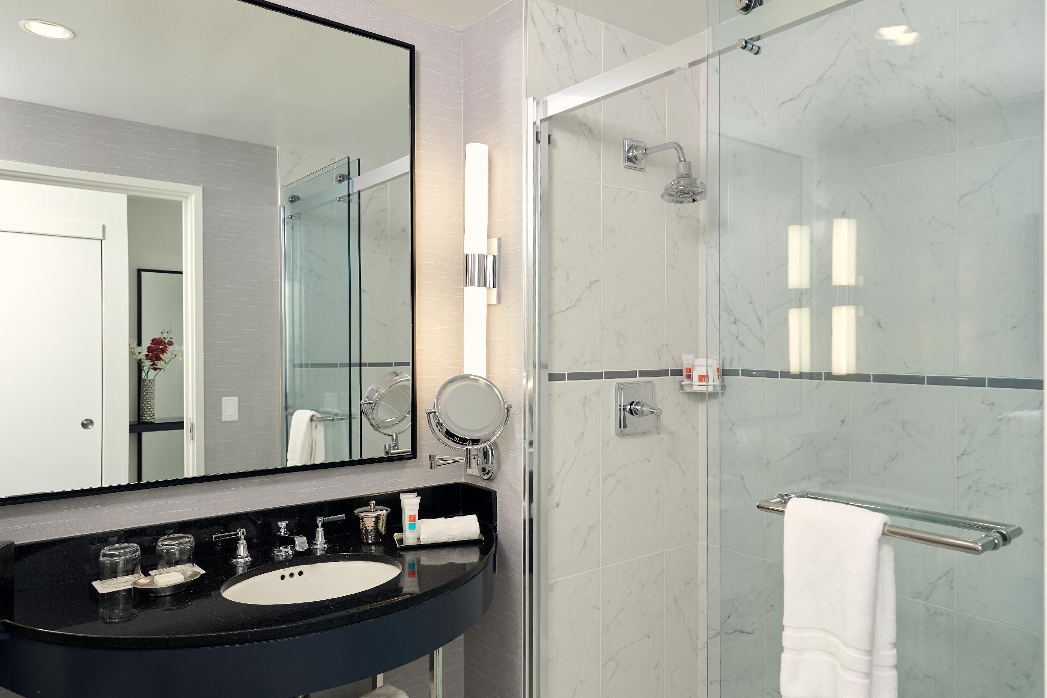 undefined Loews Philadelphia Hotel 9