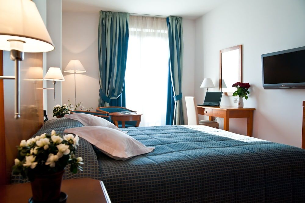 Standard Double Room, City View
