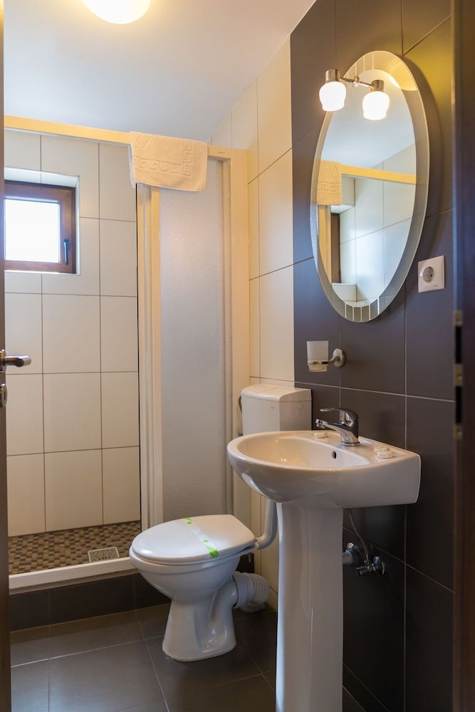 Pensiunea Transilvania Twin Room 12