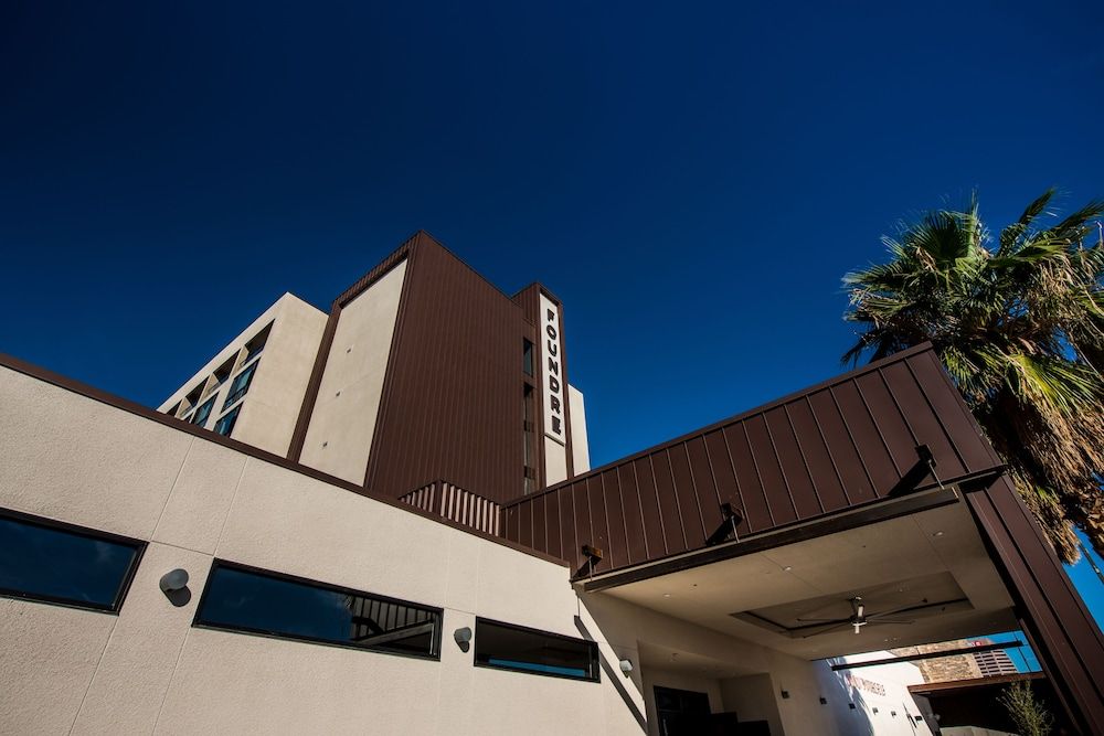 undefined FOUNDRE Phoenix 2