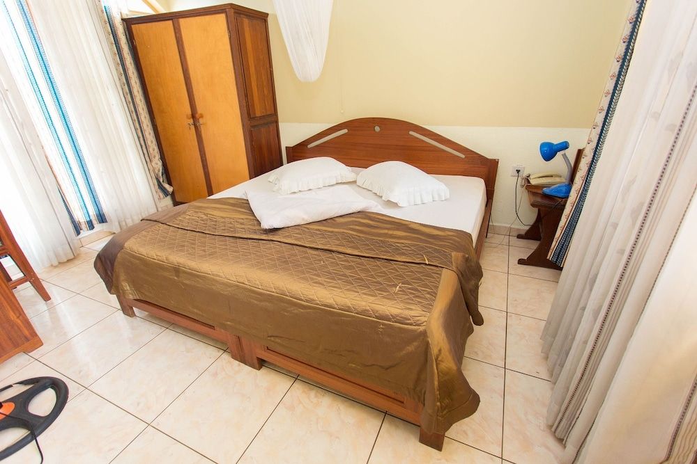 undefined IRIS Guesthouse 9