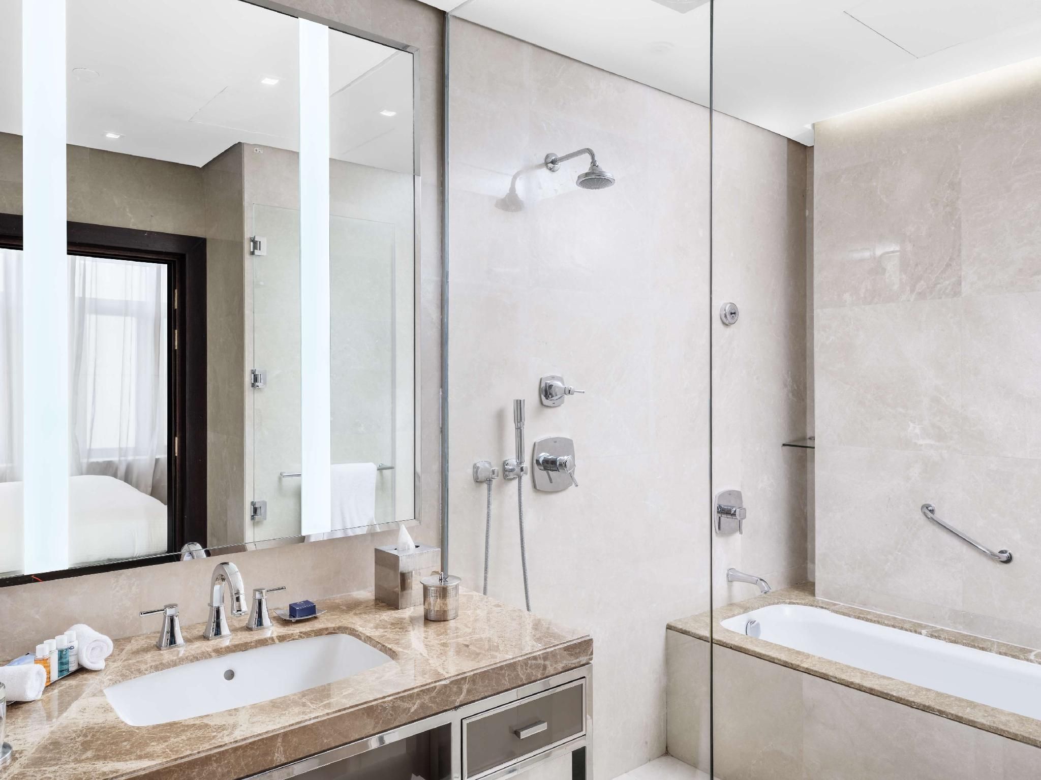 King Deluxe One Bedroom Suite