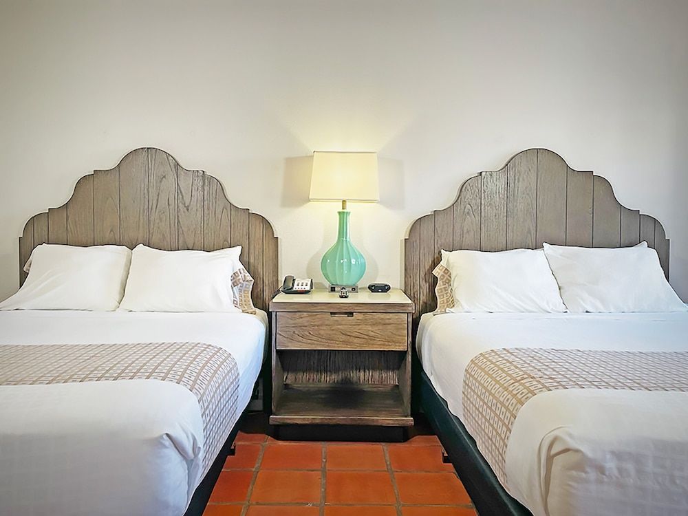 Y O Ranch Hotel Standard Room, 2 Queen Beds