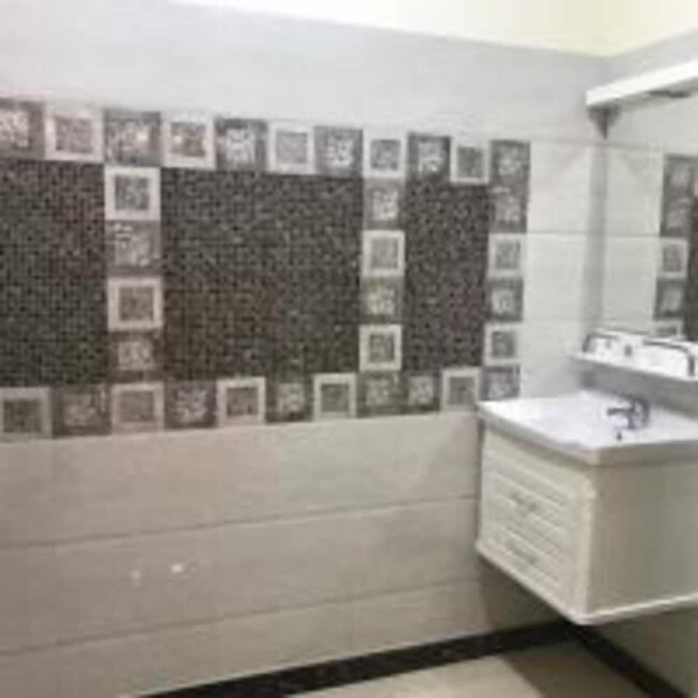 undefined Ashbiliah Suites