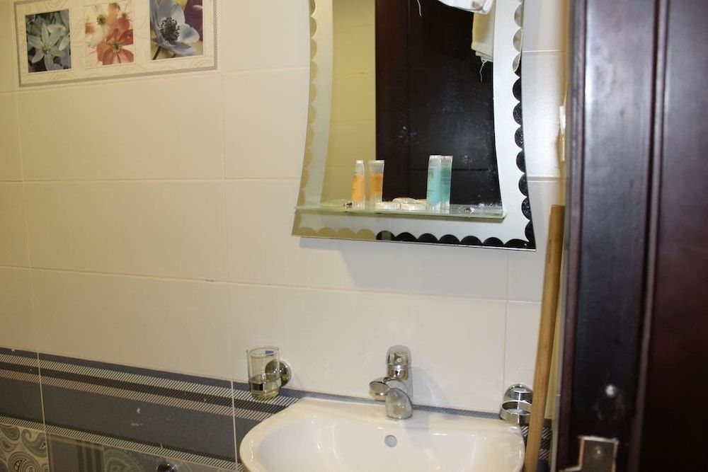 Danar Hotel Apartments 3 Studio 8