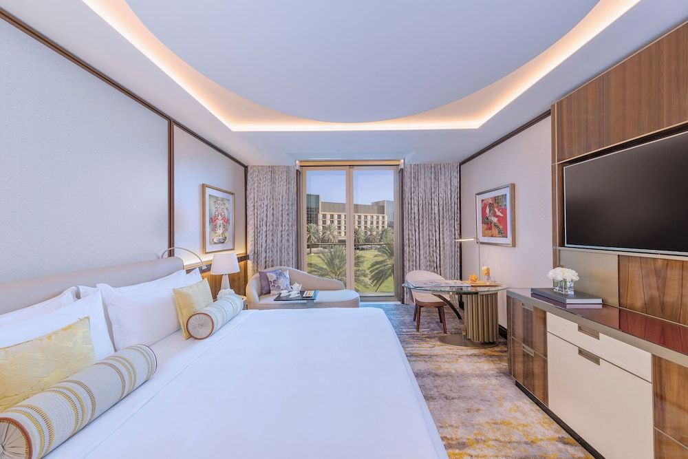 Mandarin Oriental Al Faisaliah, Riyadh Superior Room, 1 King Bed