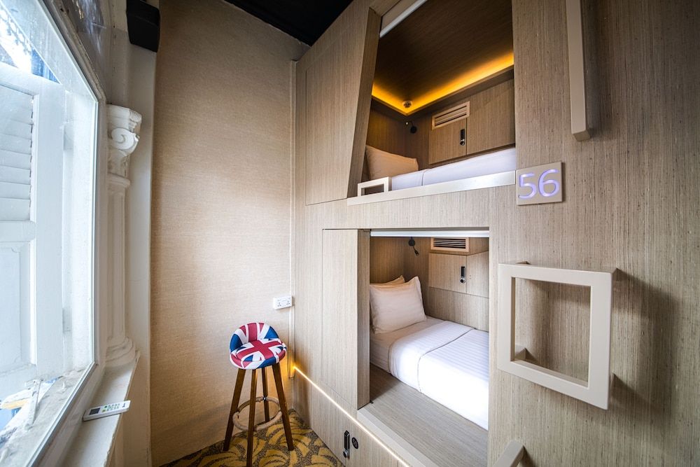 Private Room with 2 Single Capsule, Female Only