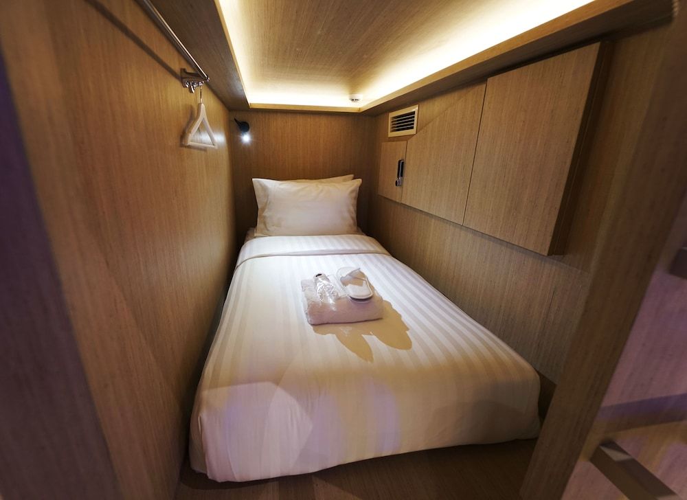 Private Room with 2 Single Capsule