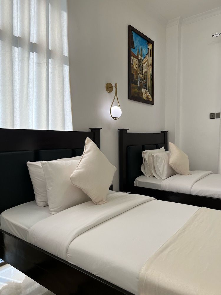 Family Room, City View