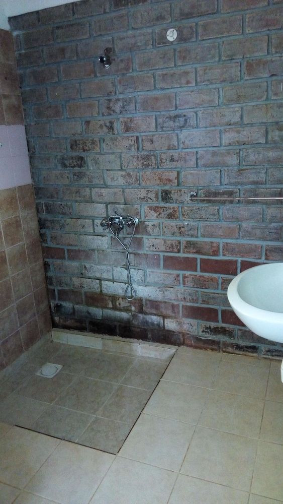 Kitolie Home and Lodge Standard Twin Room, Garden View 5