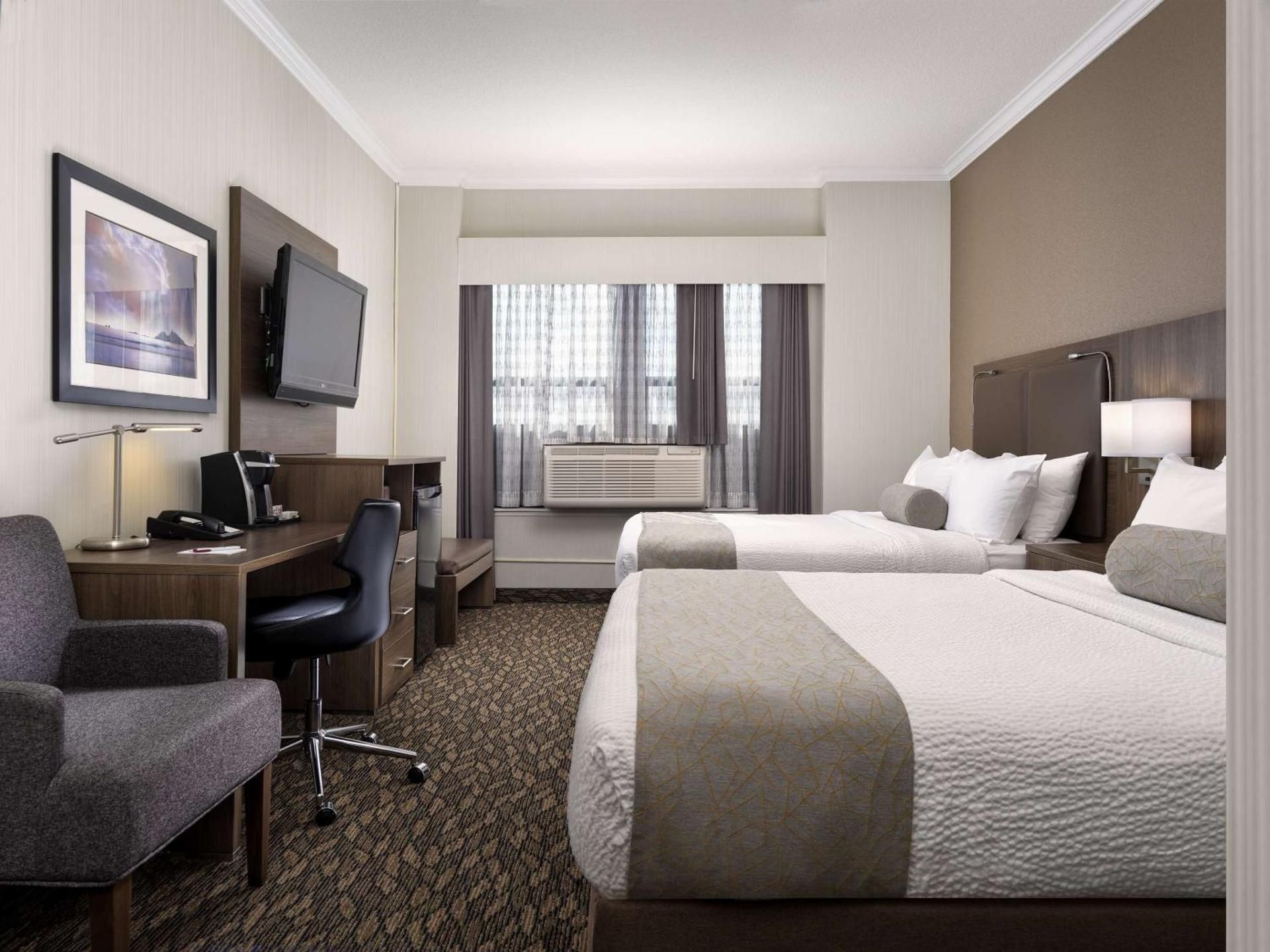 2 double beds, nonsmoking