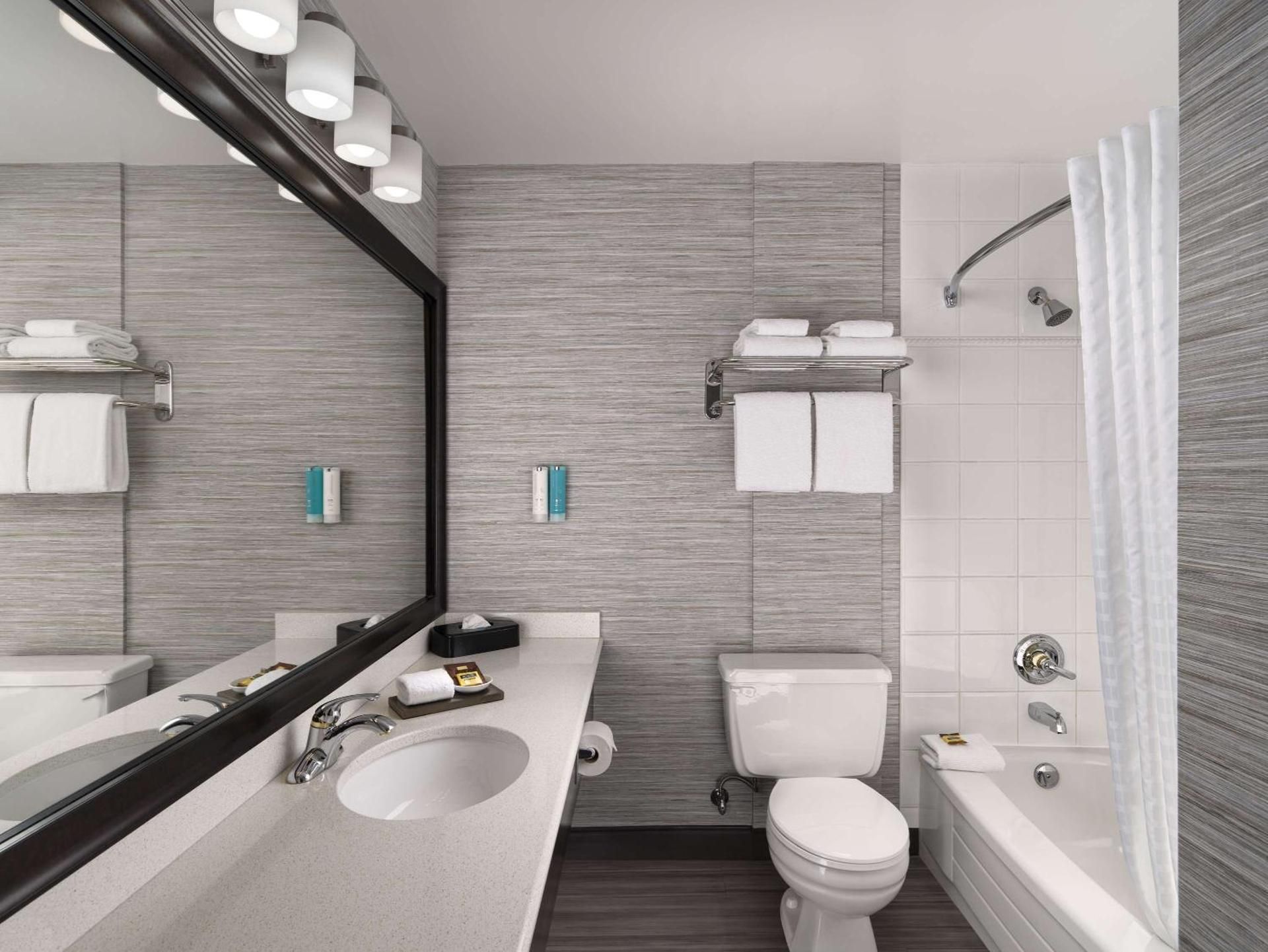 Suite - 2 Double Beds, Nonsmoking, Sofabed, Full Kitchen