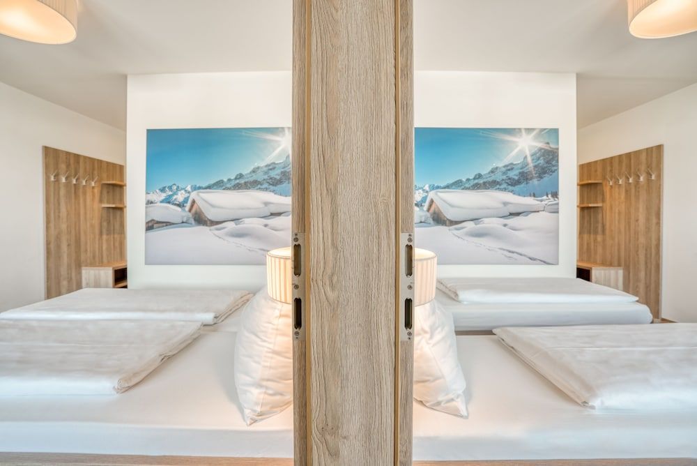 Family Room, 2 Bedrooms, Balcony