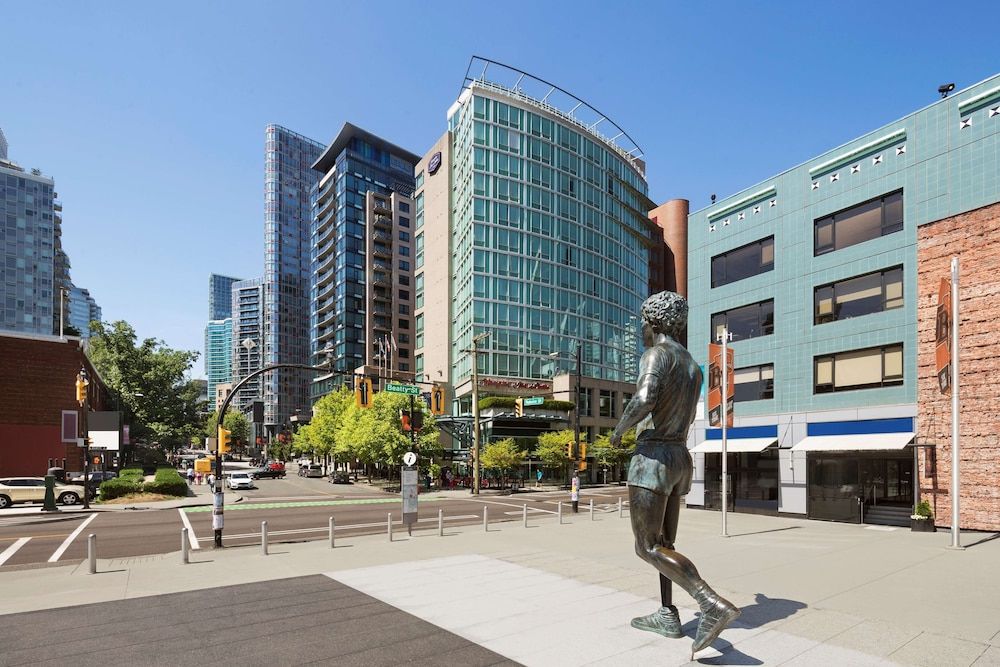undefined Hampton Inn and Suites by Hilton, Downtown Vancouver 7