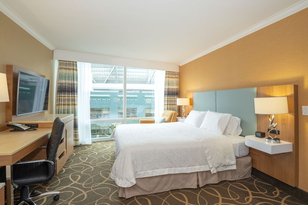 undefined Hampton Inn and Suites by Hilton, Downtown Vancouver 8