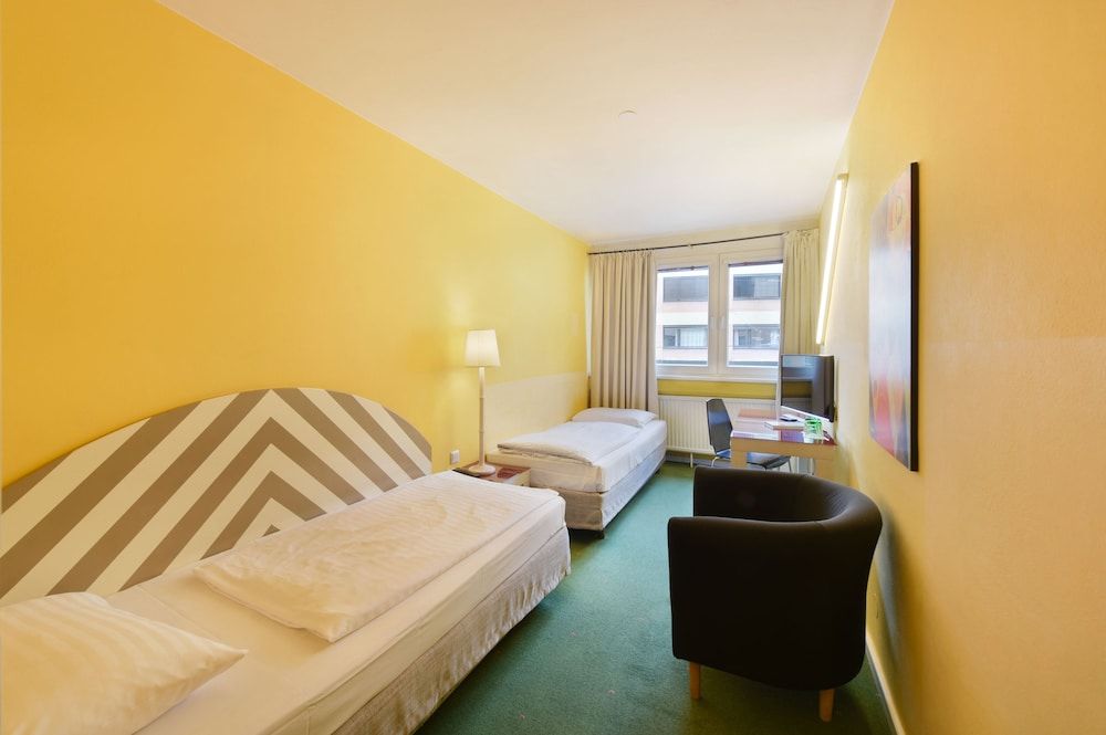 undefined Hotel Neutor Express 9